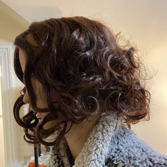 Light brown wig - Picture 2 of 4